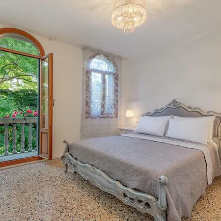 La Terrazza Dei Gelsomini Apartment